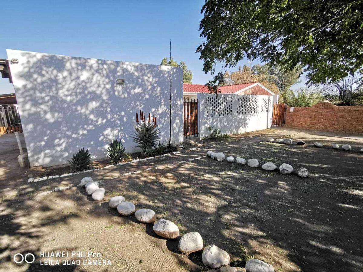 Akkerdam Bed And Breakfast Calvinia Екстер'єр фото